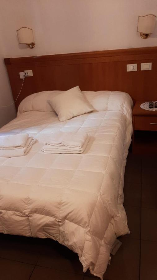 Roma Termini Tina Ya B&B Zewnętrze zdjęcie