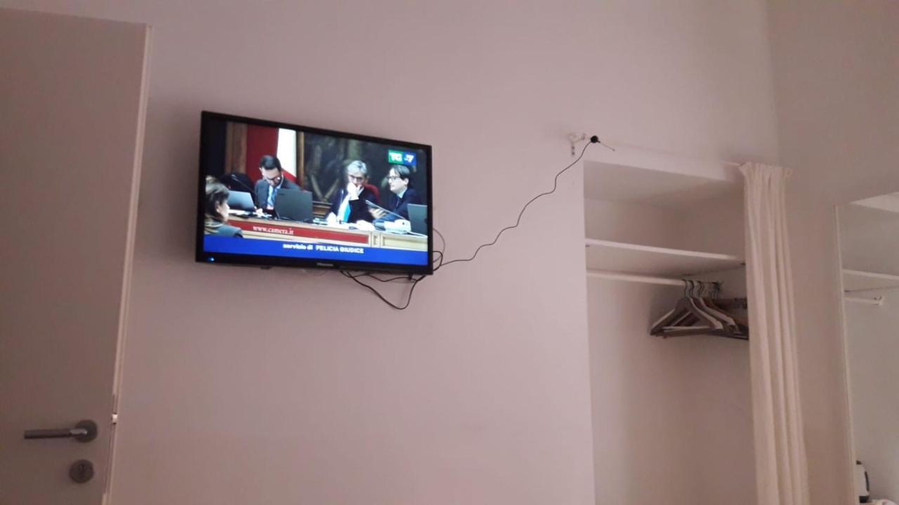Roma Termini Tina Ya B&B Pokój zdjęcie