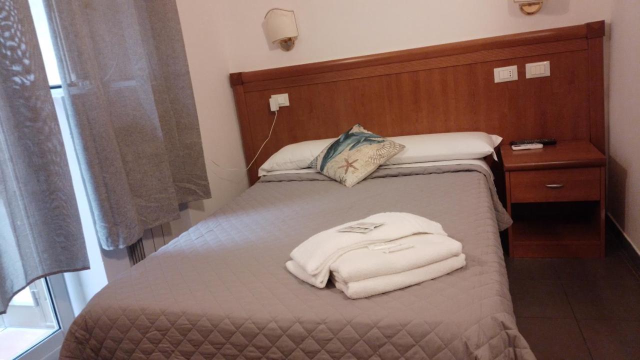 Roma Termini Tina Ya B&B Zewnętrze zdjęcie