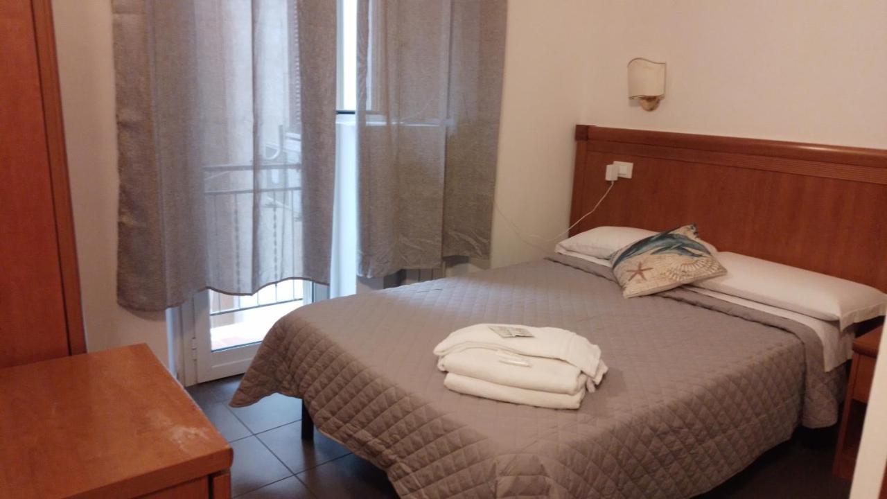 Roma Termini Tina Ya B&B Zewnętrze zdjęcie